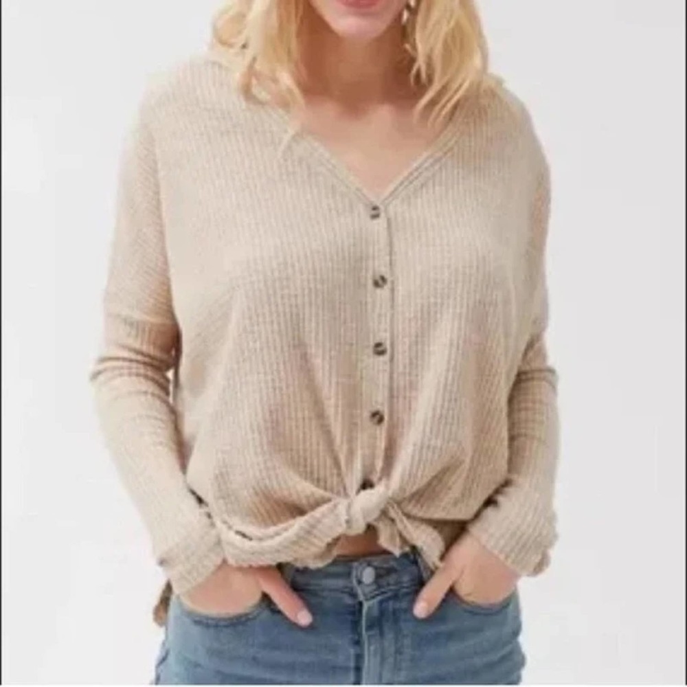 Uo Out From Under Tan Oversized Long Sleeve Button Up Thermal Top Size XS - Picture 2 of 14